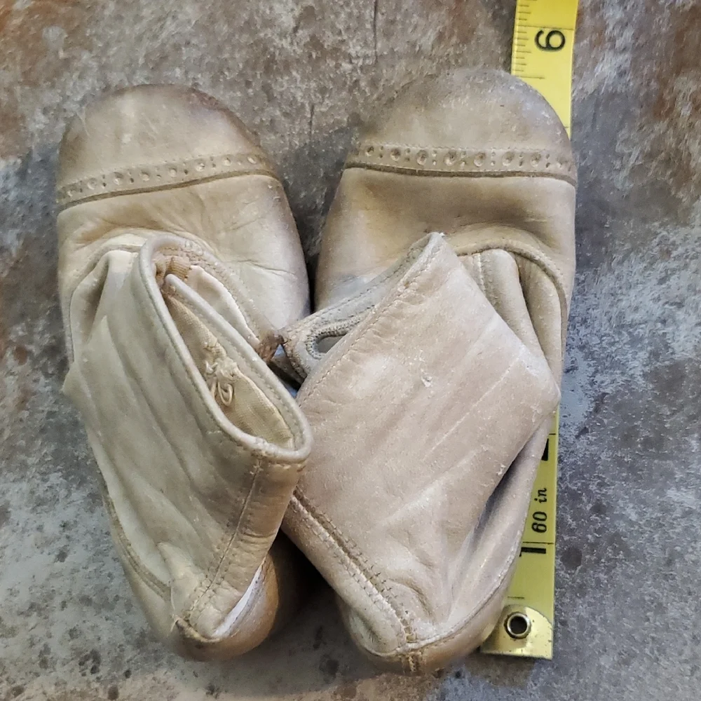 Antique Baby Shoes Victorian Leather Doll Booties Buttons Vintage cream